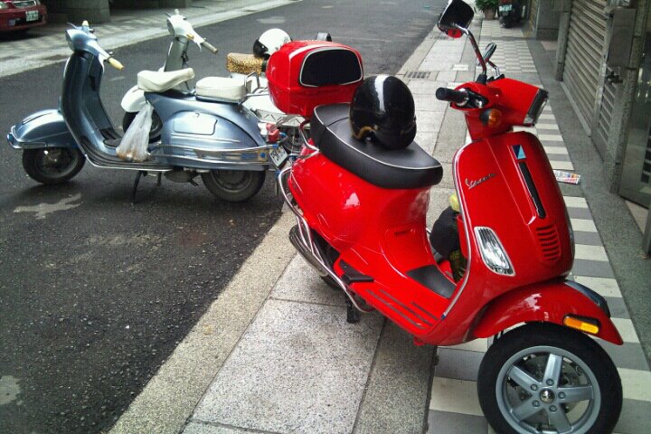 VESPA 5.jpg