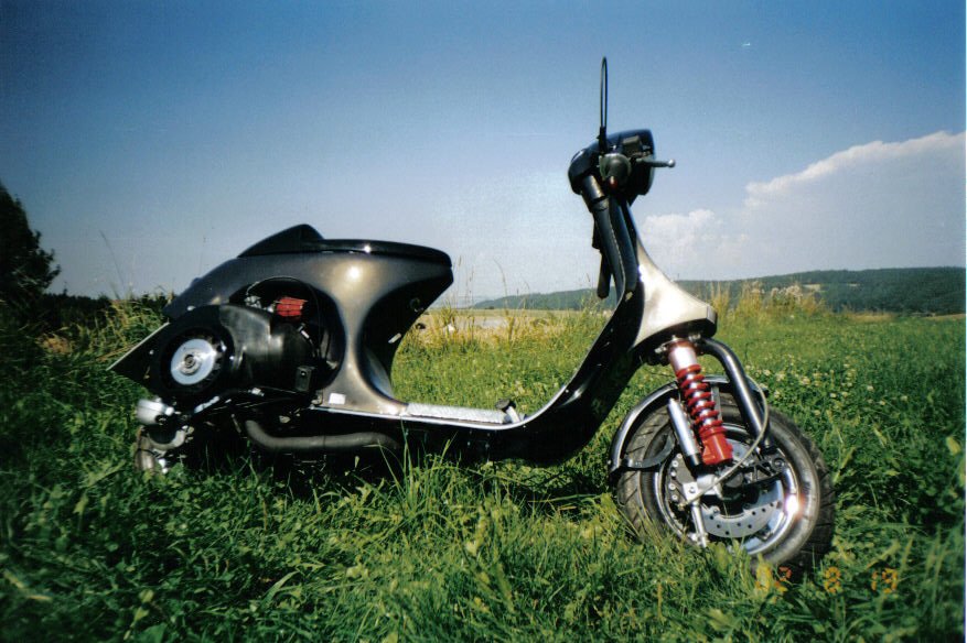 Vespa PX 177 (1).jpg